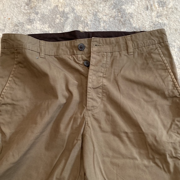 Men’s Shorts - Picture 2 of 5